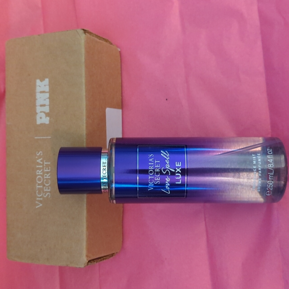 ❄️New Limited Edition Victoria's Secret Women's Body Mist-Love Spell Luxe